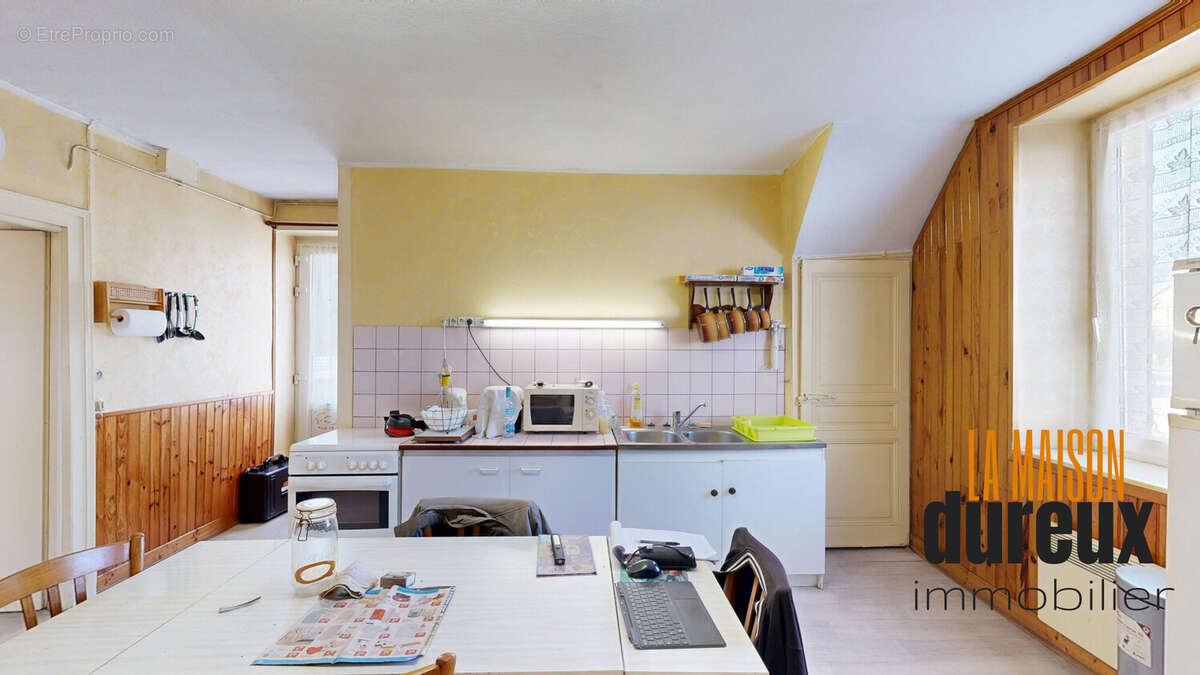 Maison à VELESMES-ECHEVANNE