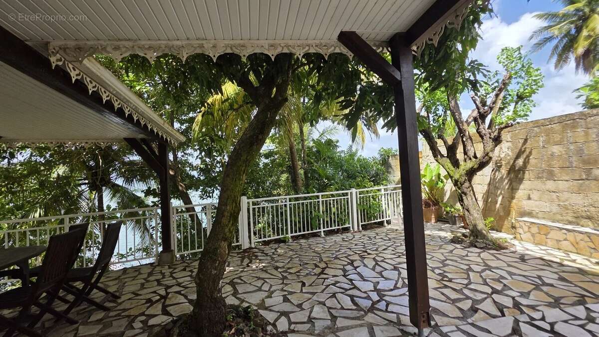 Maison à LES TROIS-ILETS