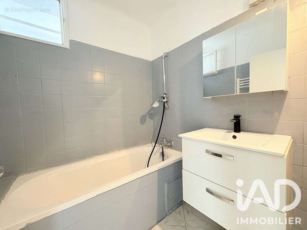 Appartement 60 m² à Martigues  - photo 7