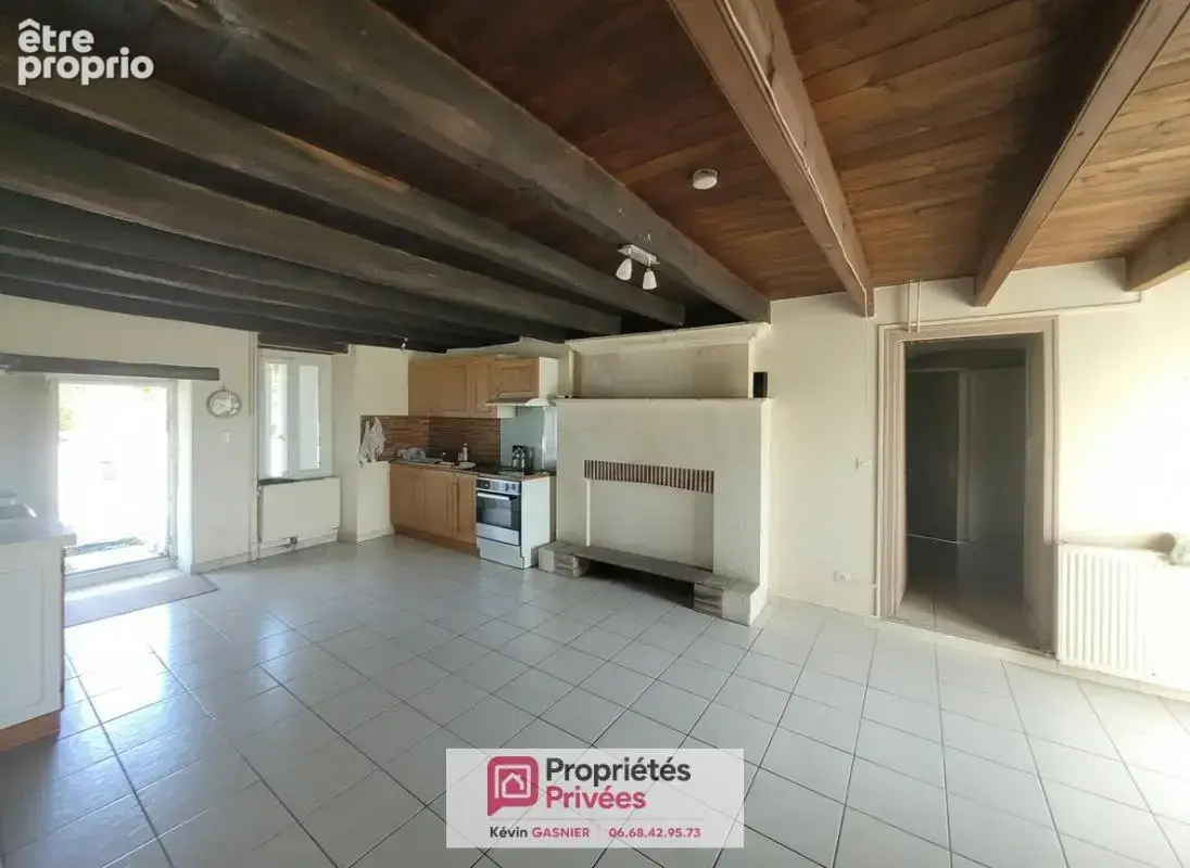 DIGNAC (16410) : Maison en pierre de 76m2 avec grange et atelier - photo 3