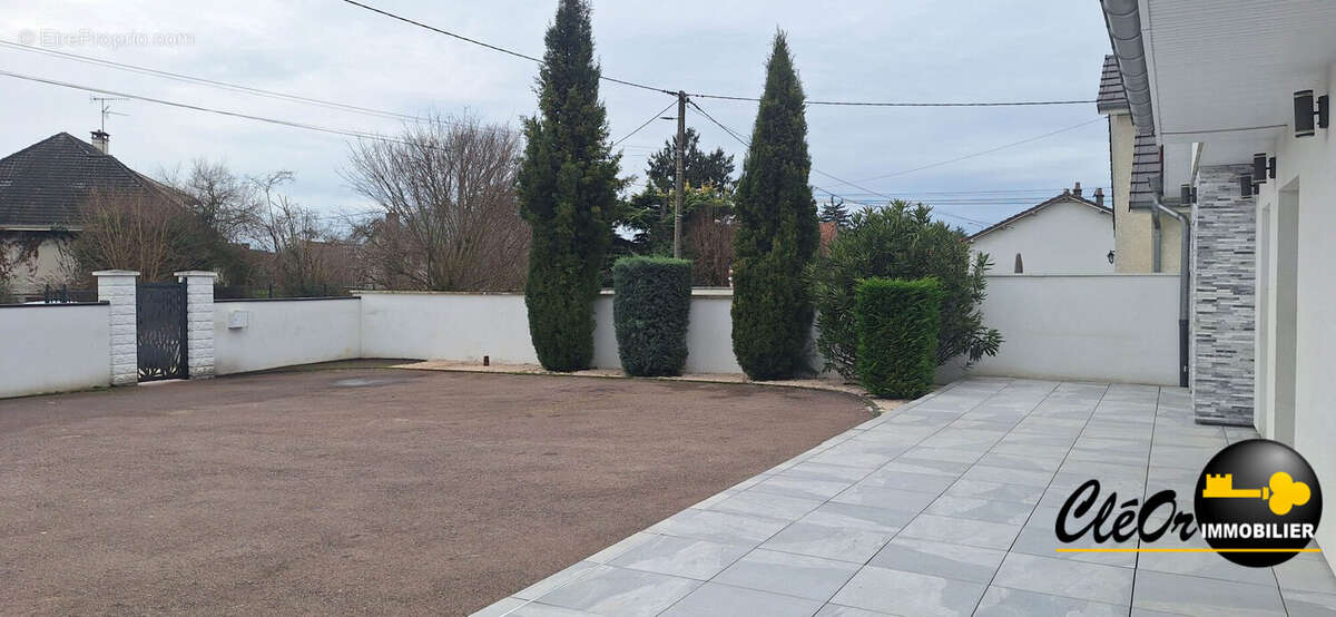 Maison à SAINT-USAGE