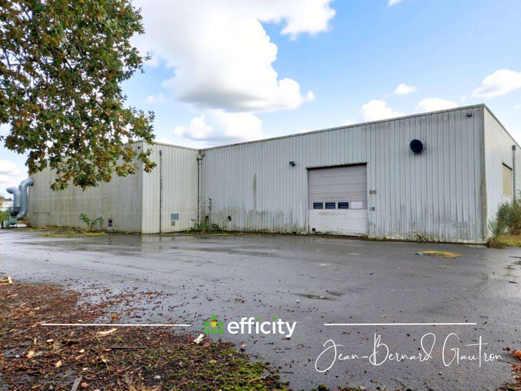 Commerce à PLOUNEVEZ-MOEDEC