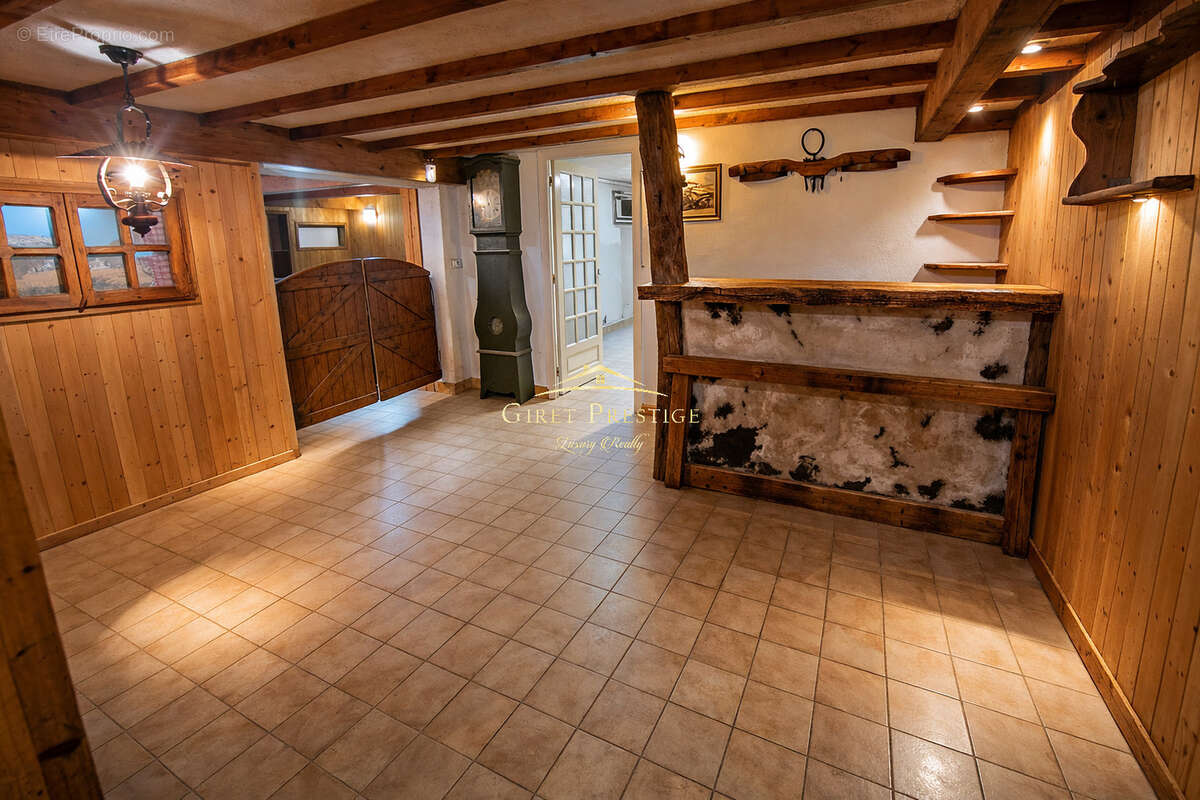 Maison à SAINT-GENIX-SUR-GUIERS