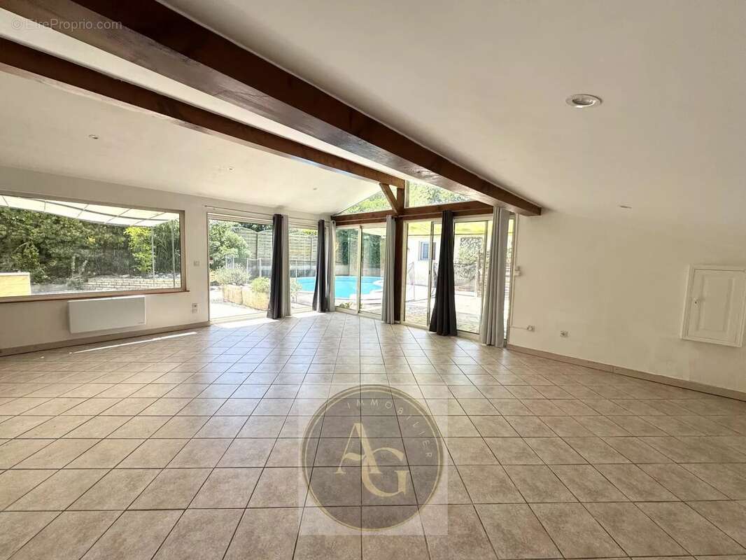 Maison T4 avec piscine et dépendance à Villeneuve la comptal - photo 3