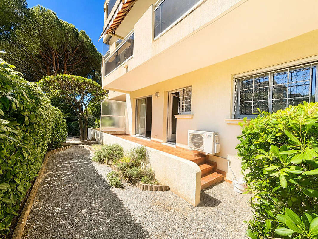 Appartement à FREJUS