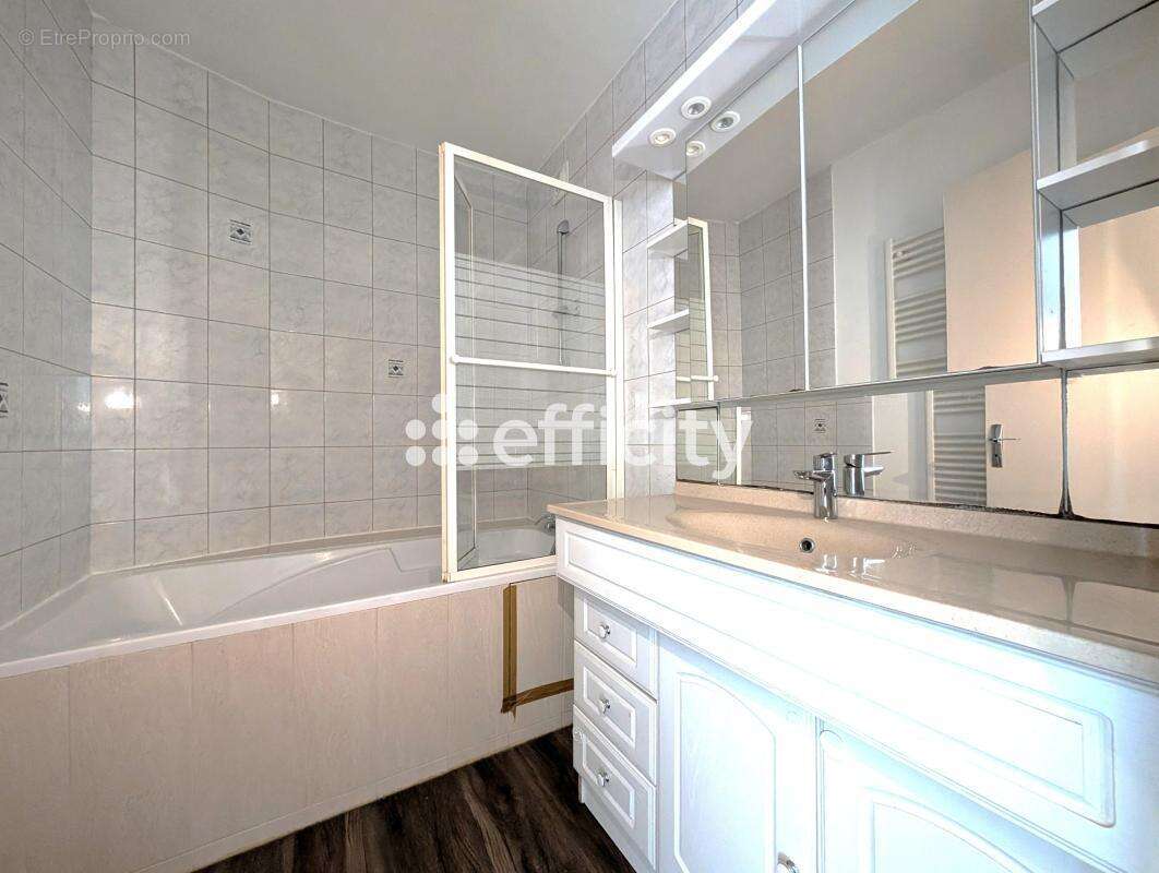 Appartement à GROSLAY
