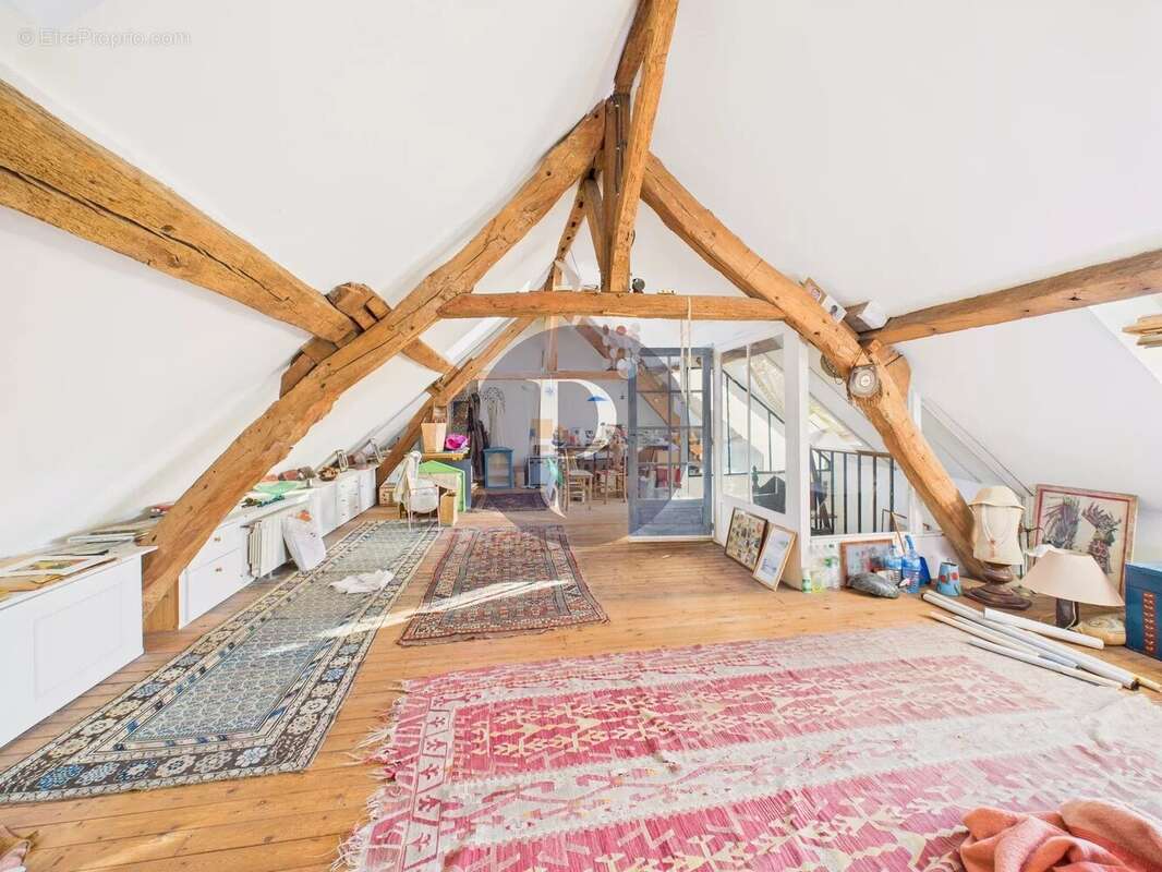 Maison à VERRIERES-LE-BUISSON