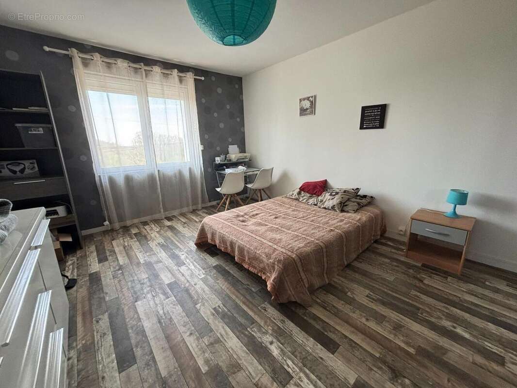 Maison 148 m² à Nizerolles  - photo 7