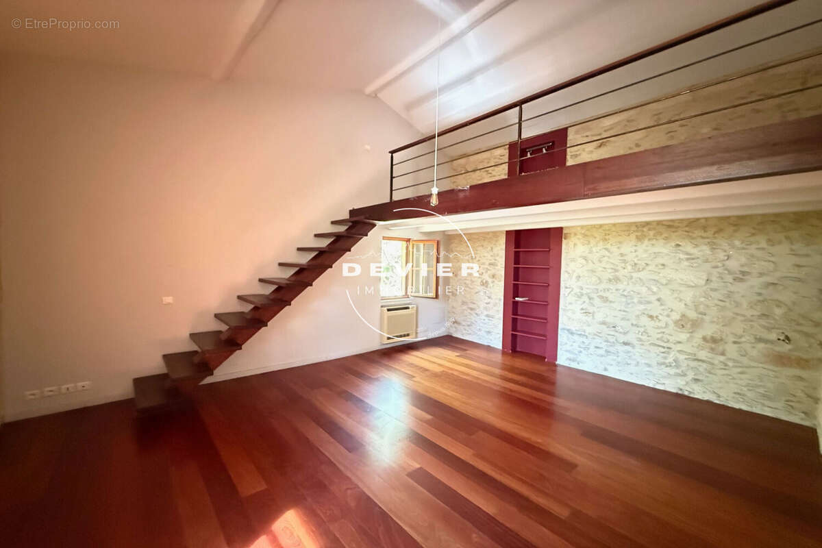 Maison 150 m² à Castries  - photo 8