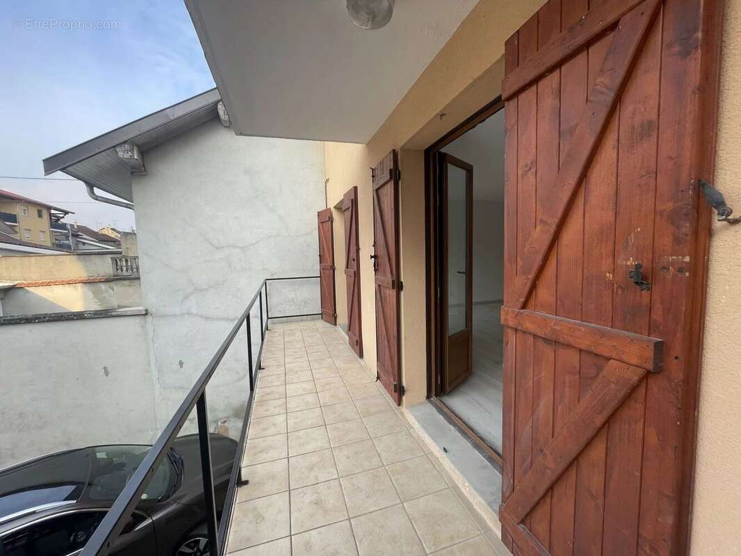 Appartement à LA TOUR-DU-PIN