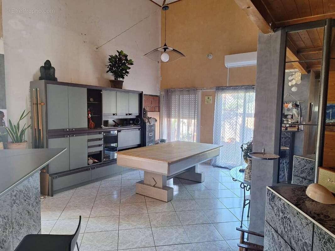 Maison à LAROQUE-DES-ALBERES