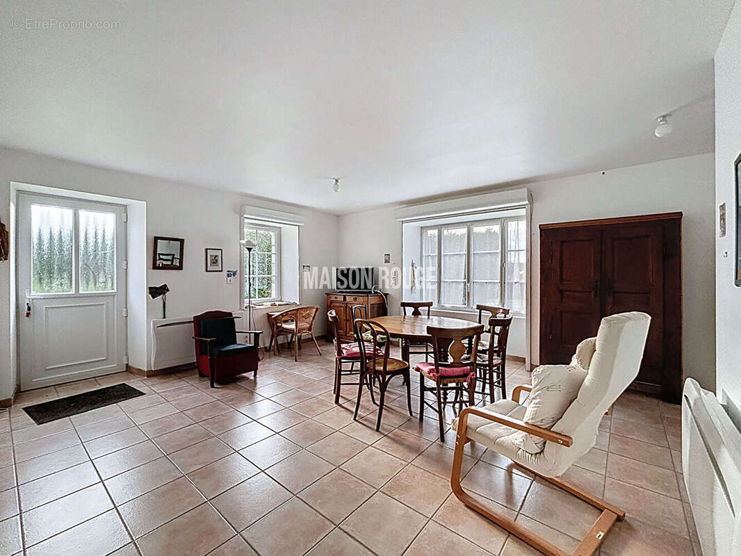 Maison à PLOUER-SUR-RANCE