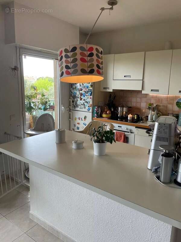 Appartement à SAINT-LAURENT-DU-VAR