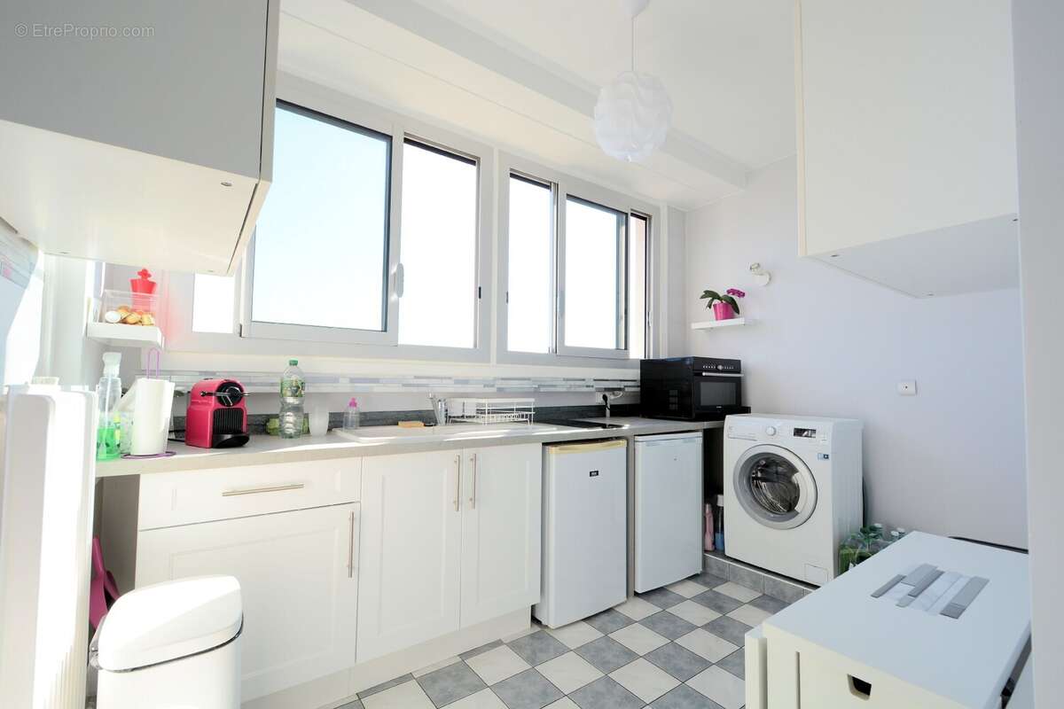 Appartement à SAINT-MAUR-DES-FOSSES