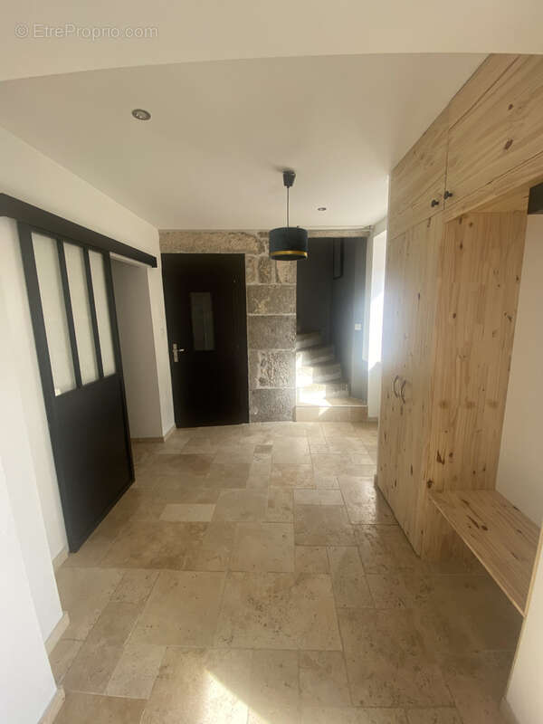 Maison à BERRIAS-ET-CASTELJAU