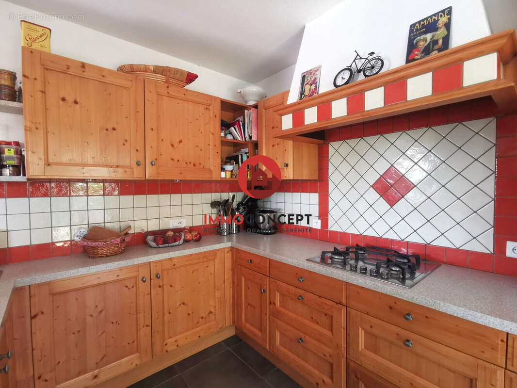 Maison 132 m² à Venejan  - photo 6