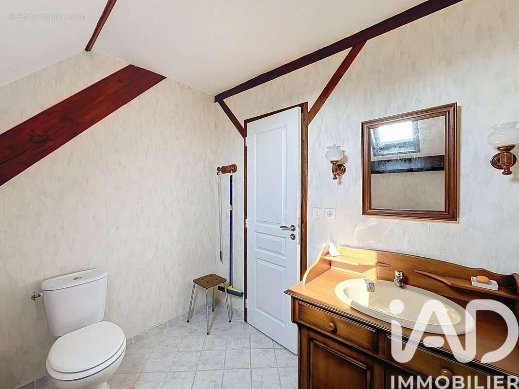 Photo 9 - Maison à CORQUILLEROY