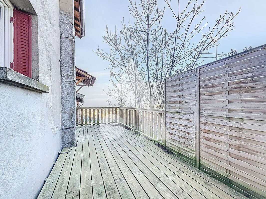 Maison à ROZIER-EN-DONZY