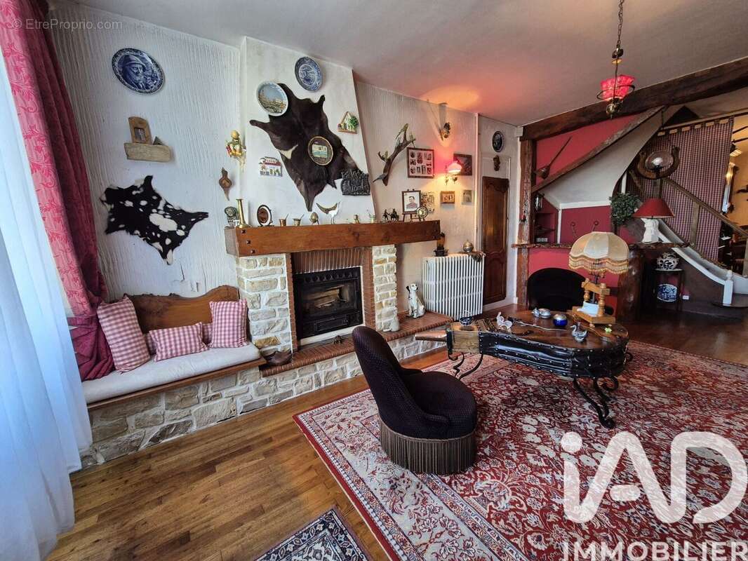 Photo 2 - Maison à ARCHIAC