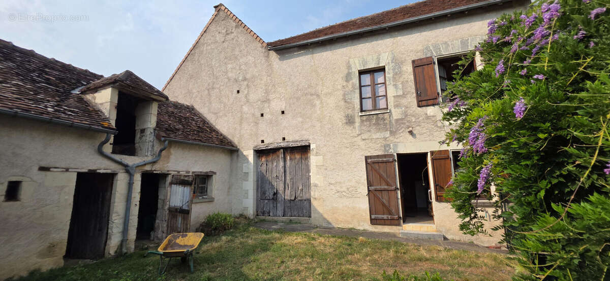 Maison à YZEURES-SUR-CREUSE
