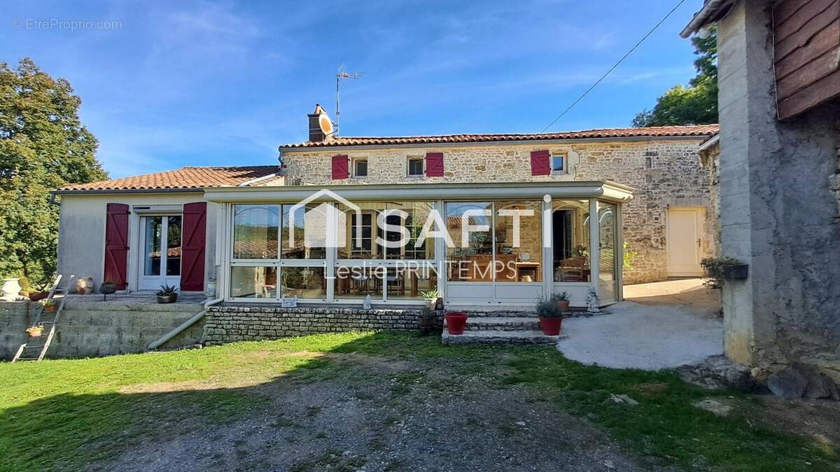 Photo 1 - Maison à ARDIN