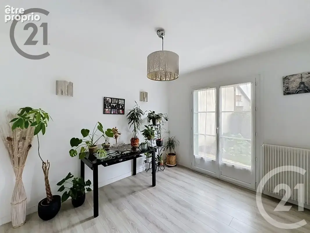 Maison 6 pièces 110 m² à vendre à Brie-Comte-Robert (77170) - photo 4
