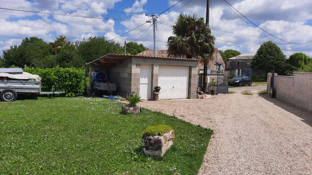 Maison à SAINT-CIERS-DU-TAILLON