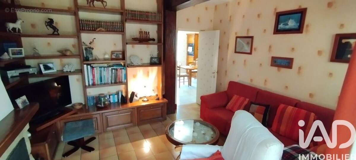 Maison 153 m² à Le Cloitre-Saint-Thegonnec  - photo 6
