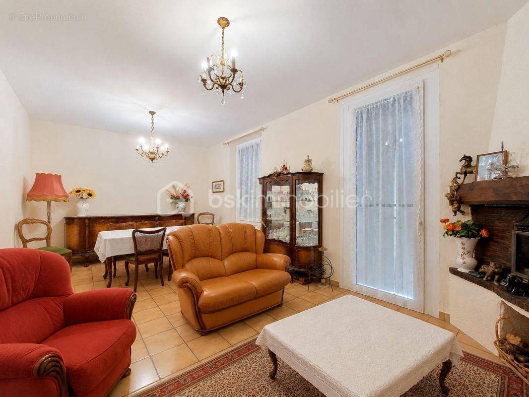 Maison à LA VALETTE-DU-VAR