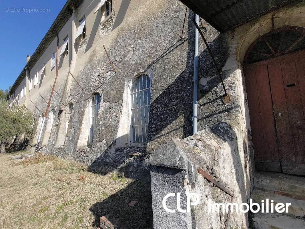 Appartement 402 m² à La Begude-De-Mazenc  - photo 10