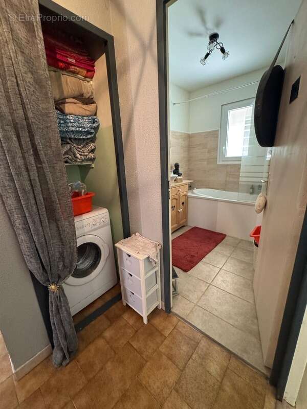 Vente Maison de Plain-Pied T5-4 avec Piscine et Garages – Peyruis (04) - photo 24