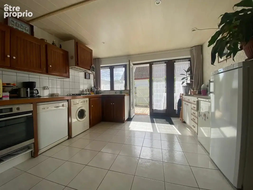 Maison 4 pièces 89 m² à vendre à Ares (33740) - photo 3