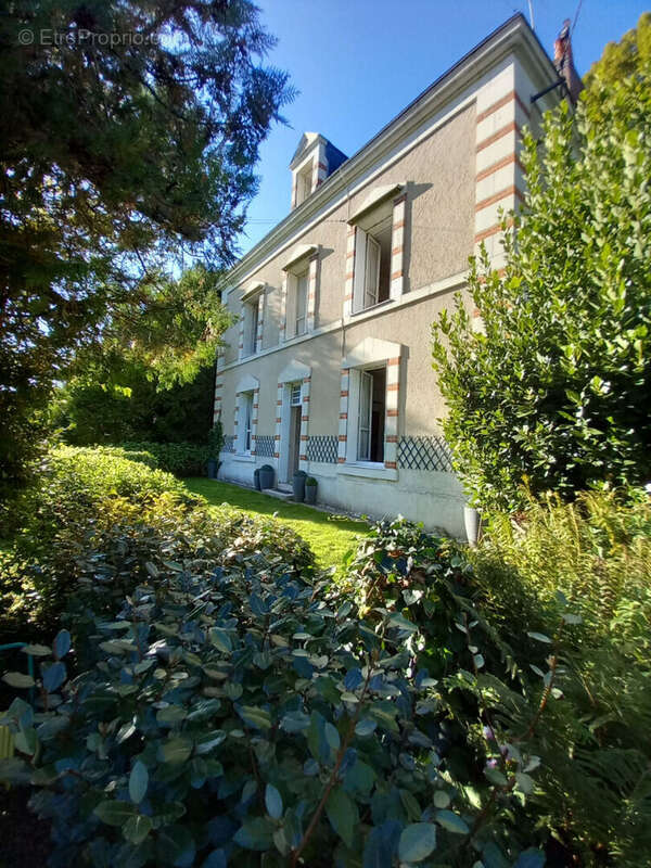 Maison à MONTRICHARD