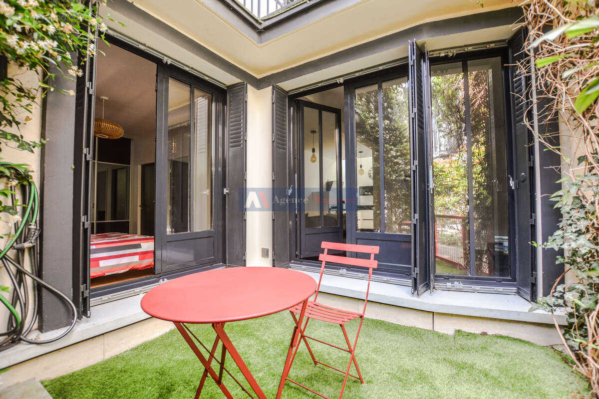 Appartement à COURBEVOIE