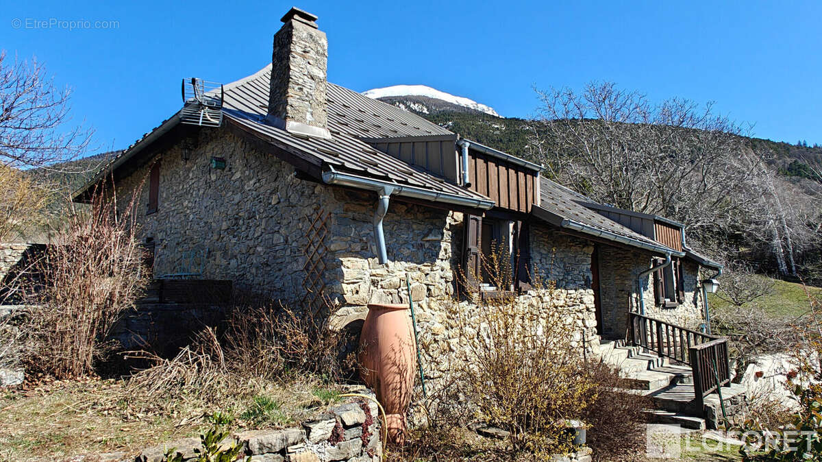 Maison à SAINT-ANDRE-D'EMBRUN