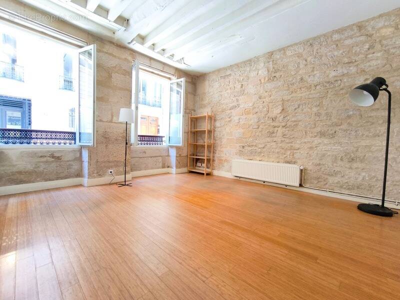 Appartement à PARIS-9E