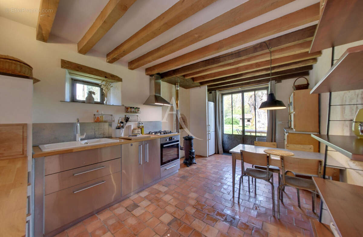 Maison à SOUGERES-EN-PUISAYE