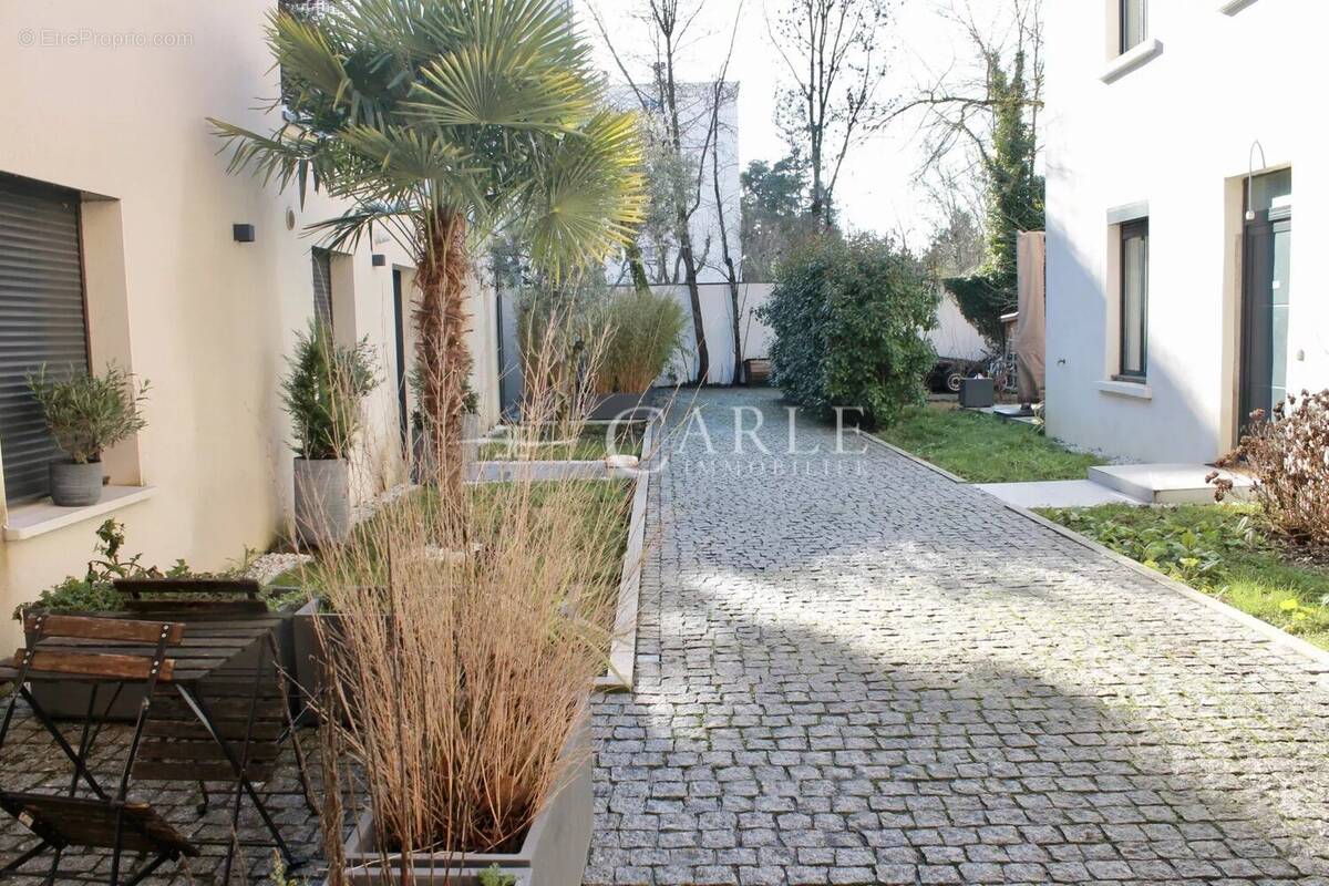 Appartement à TASSIN-LA-DEMI-LUNE