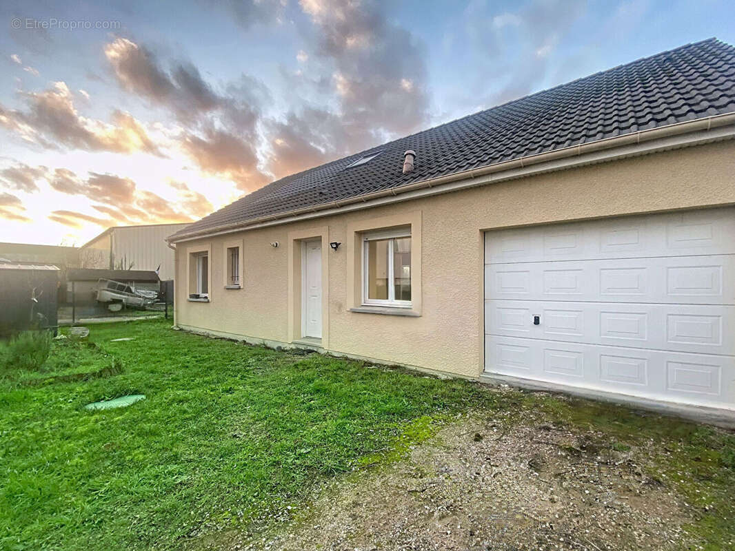 Maison à SAINT-LYE-LA-FORET