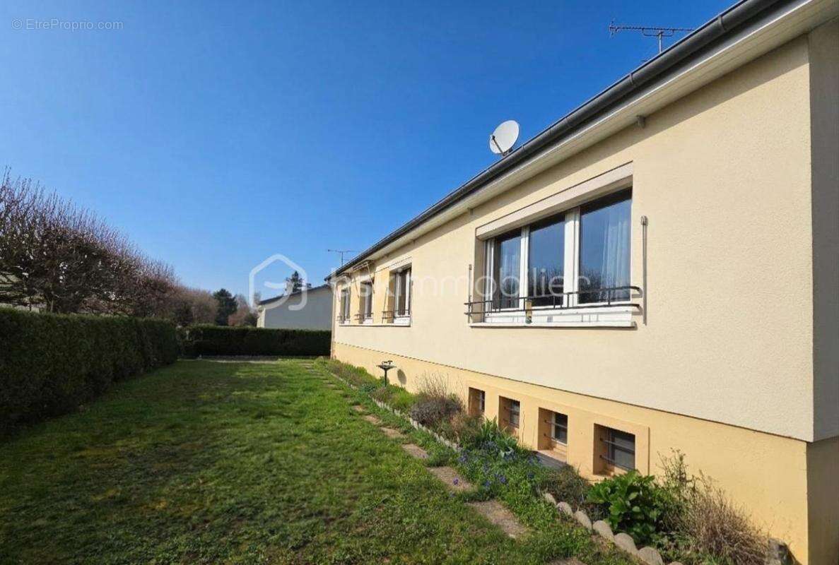 Maison à LE MEE-SUR-SEINE