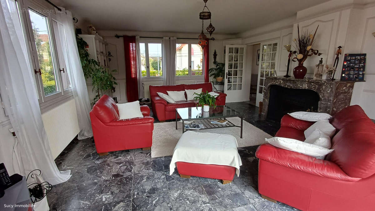 Maison à PONTAULT-COMBAULT