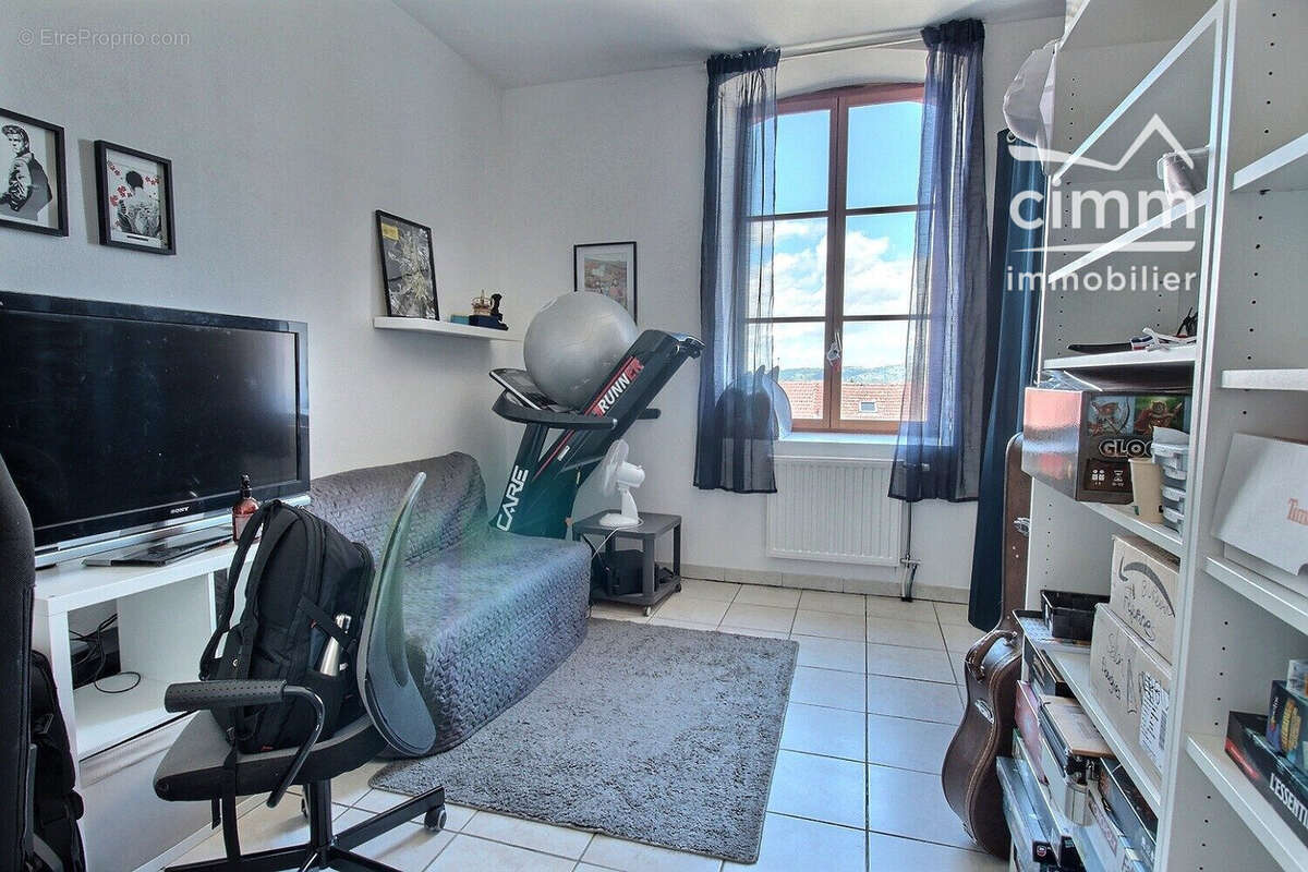 Appartement à SAINT-SIMEON-DE-BRESSIEUX