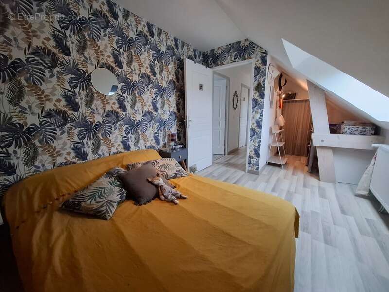 Maison à MONTREUIL-AU-HOULME