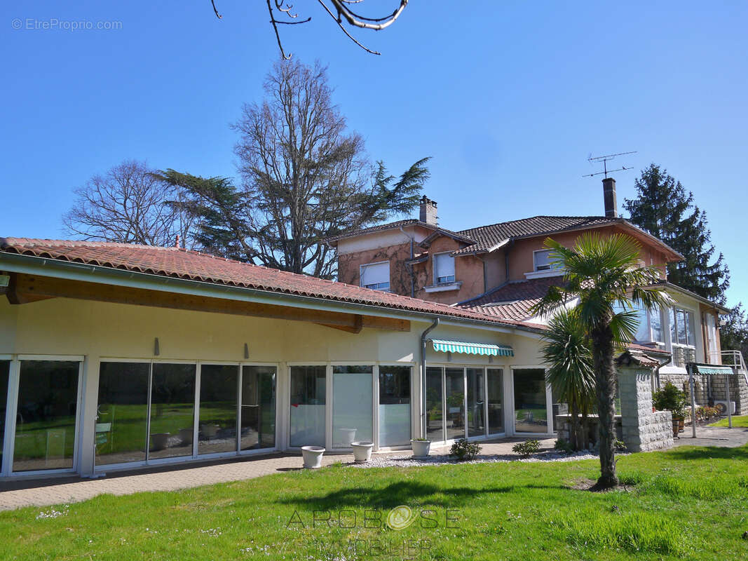 Maison à AIGUILLON