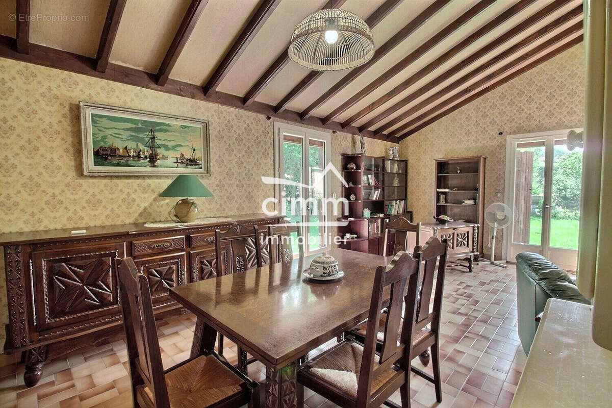 Maison à SAINT-SIMEON-DE-BRESSIEUX