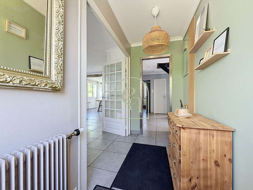 Maison 120 m² à Mably  - photo 3