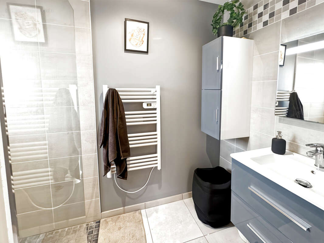 Maison à PAREMPUYRE