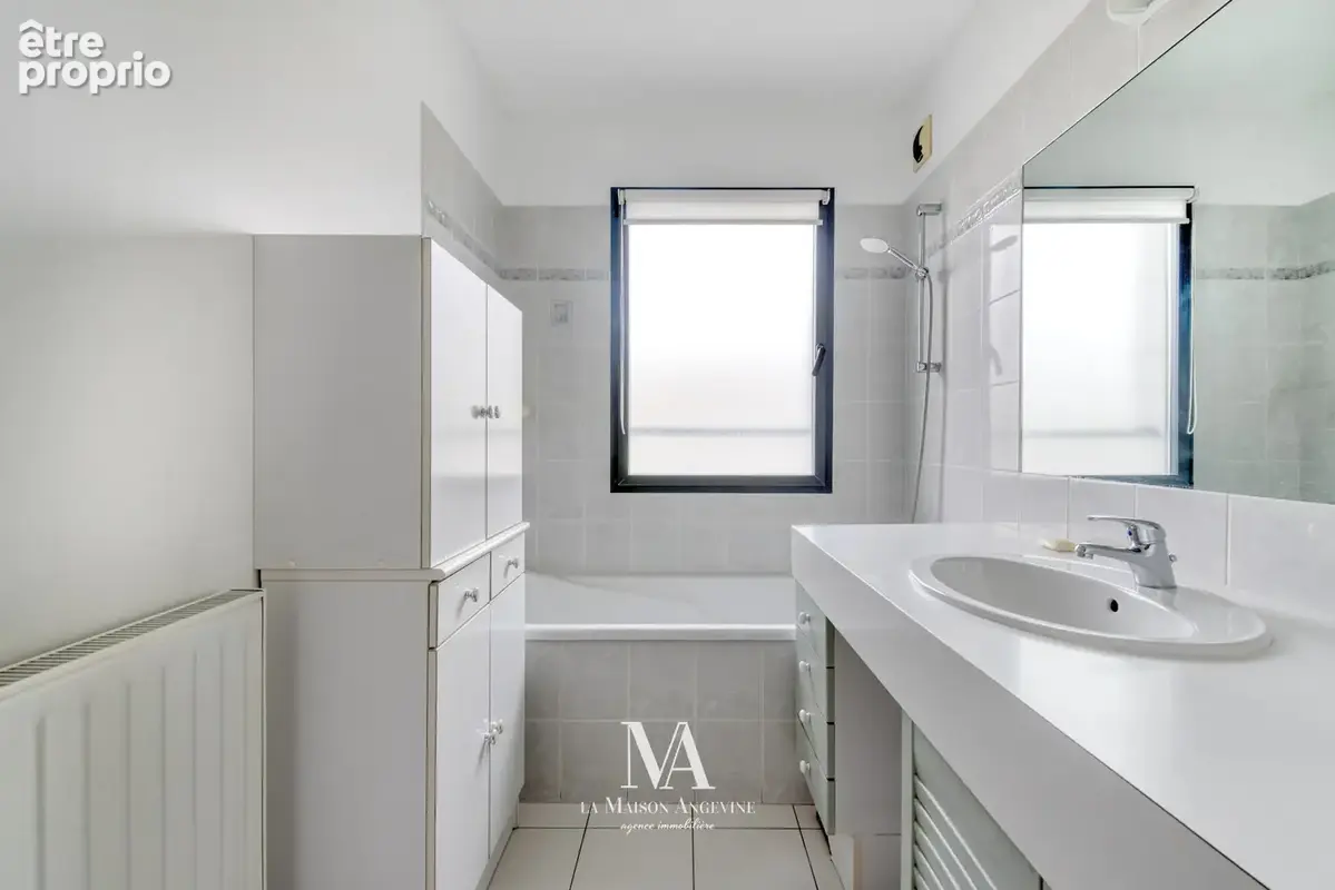 Angers   superbe t3 de 73 m2 avec vue exceptionnelle et grand garage - photo 9
