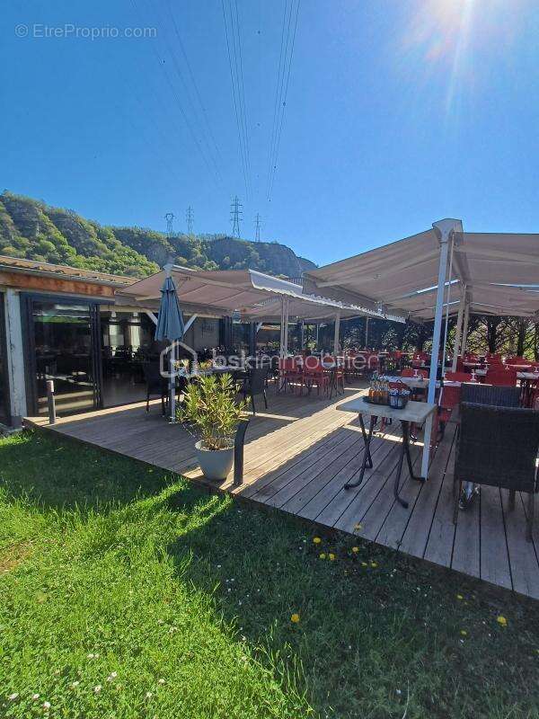 Commerce à VARCES-ALLIERES-ET-RISSET