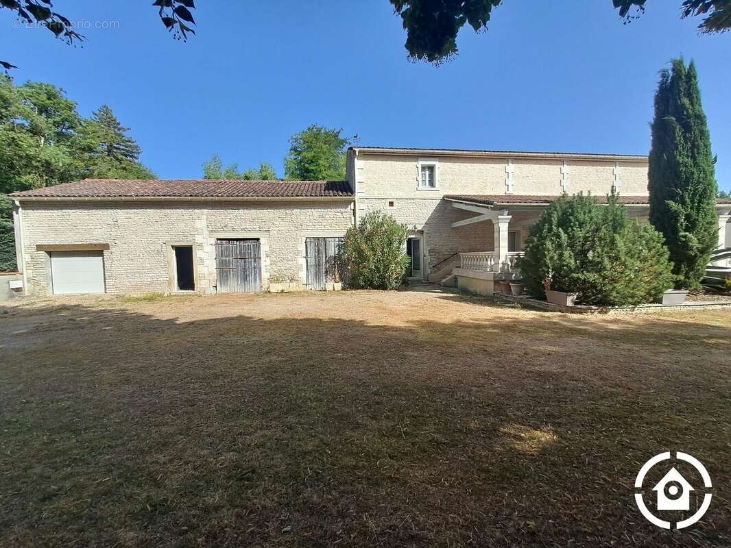 Maison à SAINTE-SEVERE